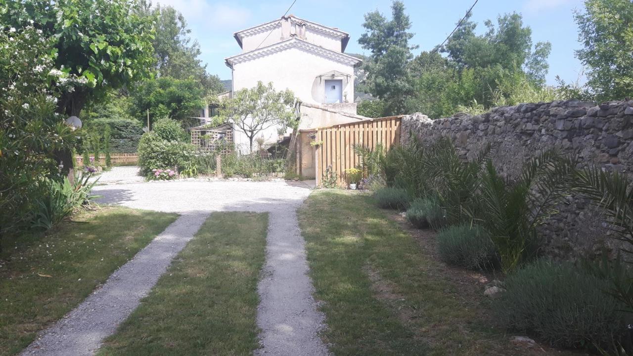 Chambres D'Hotes Des Gens Heureux Saint-Hippolyte-du-Fort Exterior photo