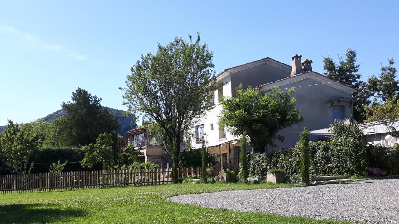 Chambres D'Hotes Des Gens Heureux Saint-Hippolyte-du-Fort Exterior photo